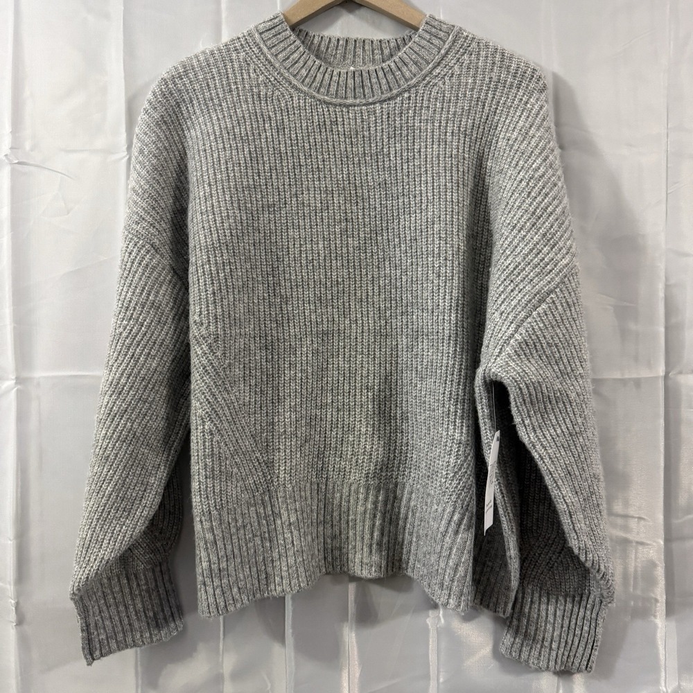 Womens XXL 20 Basic Gray Crewneck Sweater Lightweight Versatile Layer Classic - Picture 2 of 7